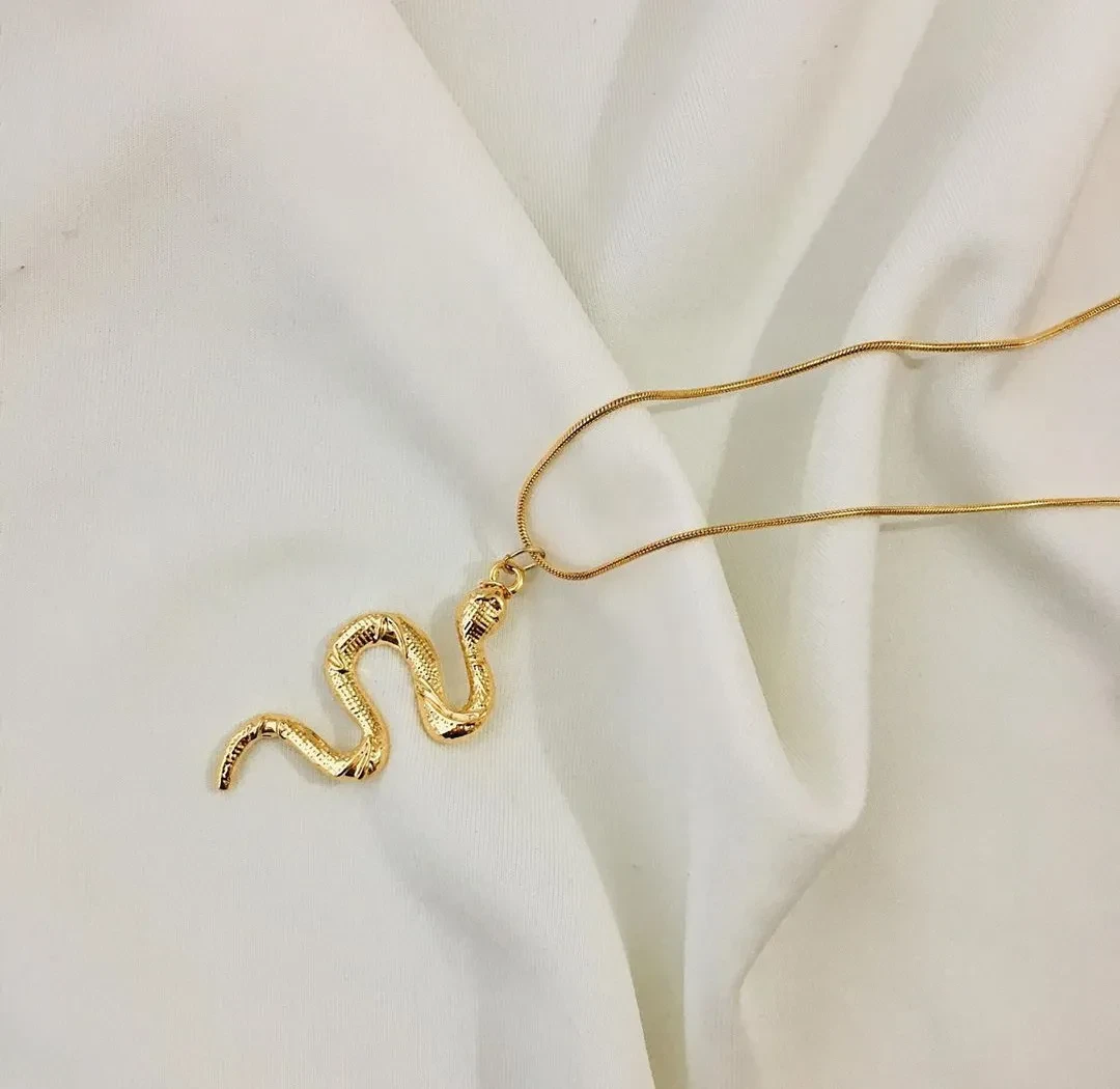 Geometric alloy snake pendant necklace