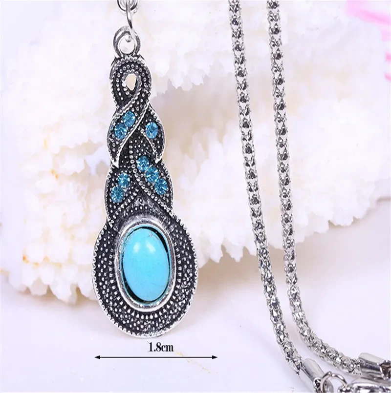 Blue rhinestone turquoise pendant necklace