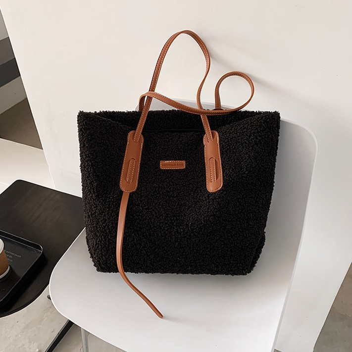 Fashion Large Capacity Plush Tote Bag