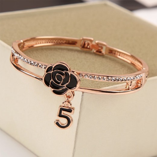 Little Fragrant Rose Bracelet