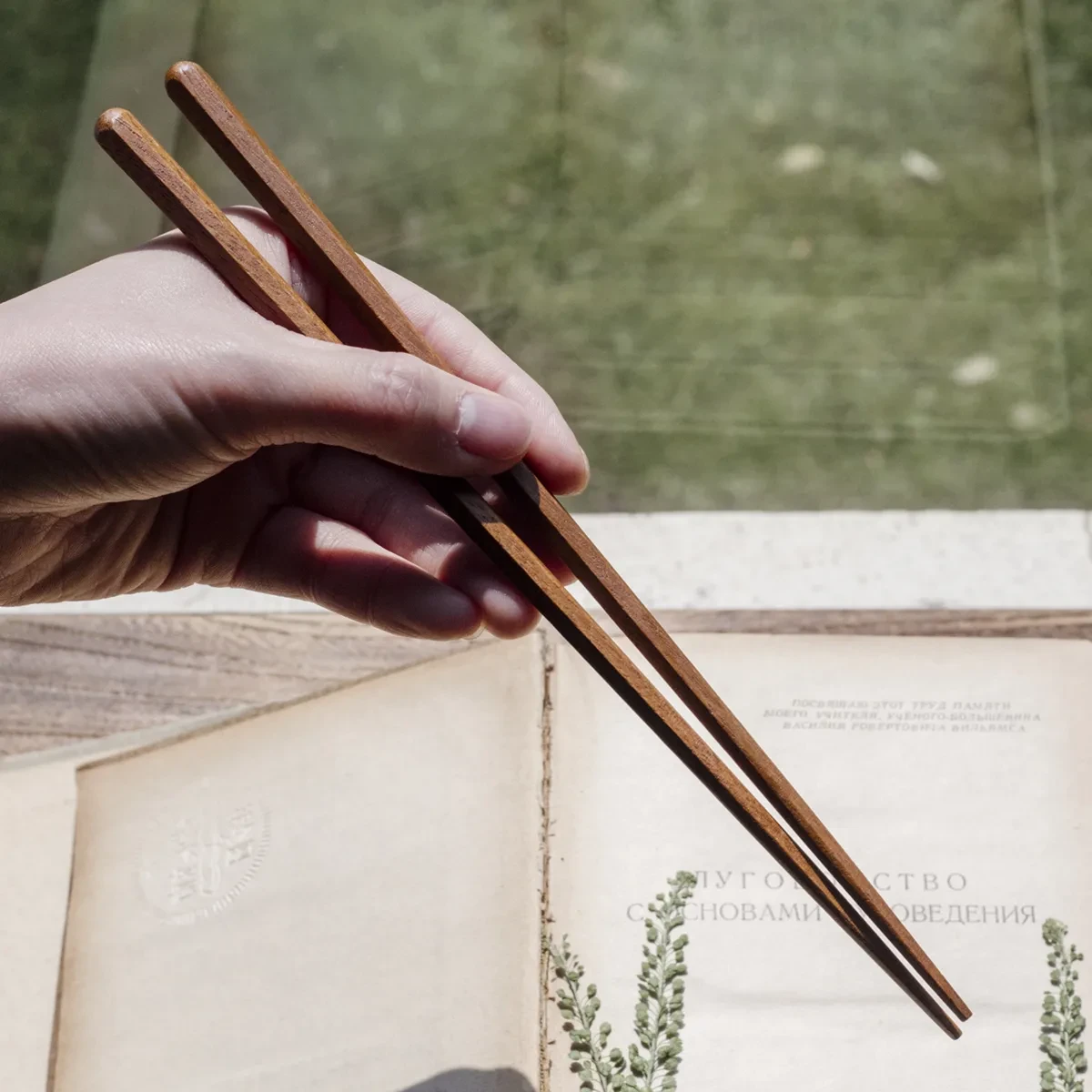 Sushi Sashimi Hexagon Pointed Chopsticks Wax-free And Paint-free