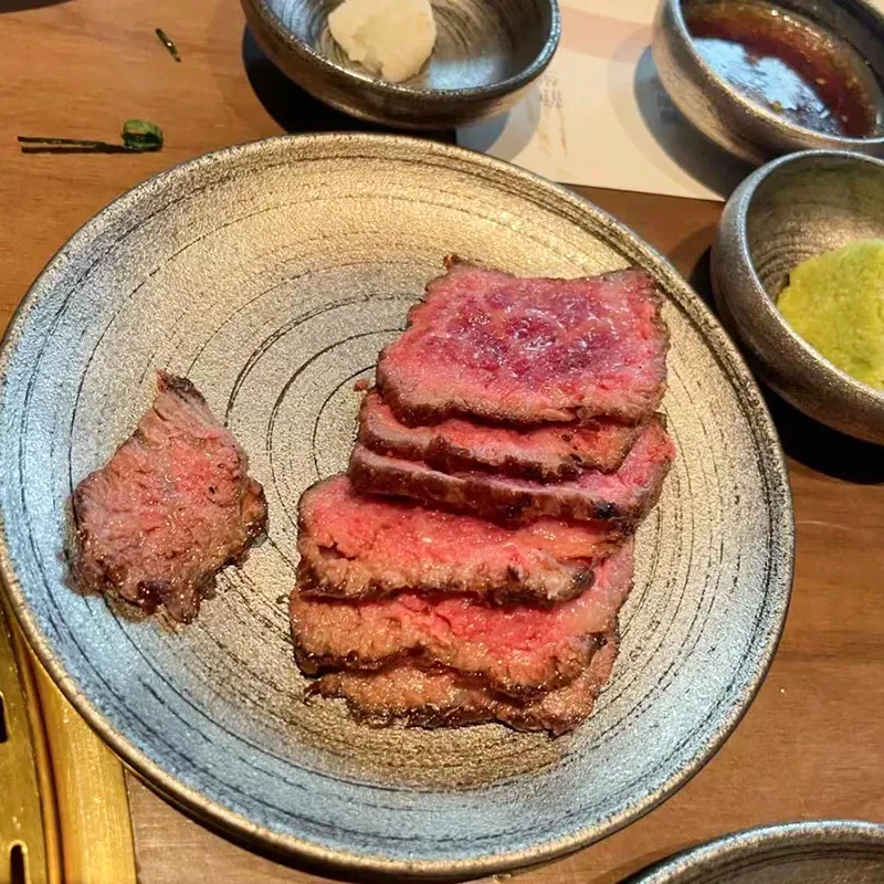 Creative Ceramic Round Bone Dish