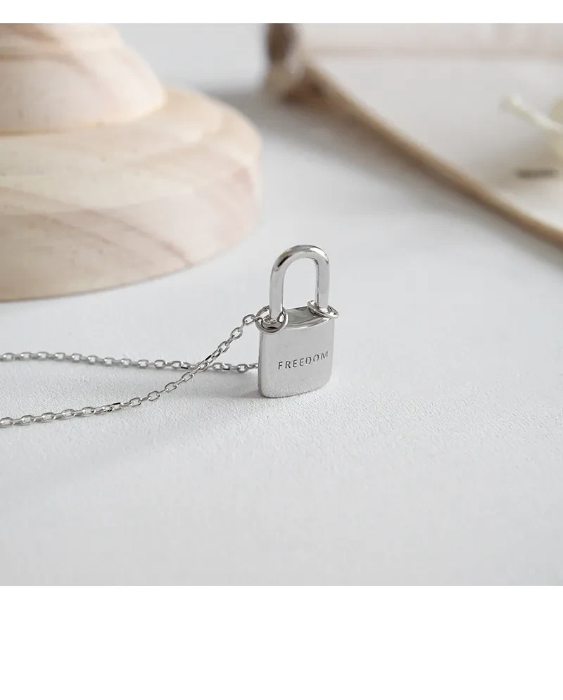 Love Lock Pendant Clavicle Necklace