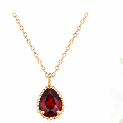 Classic style natural garnet pendant