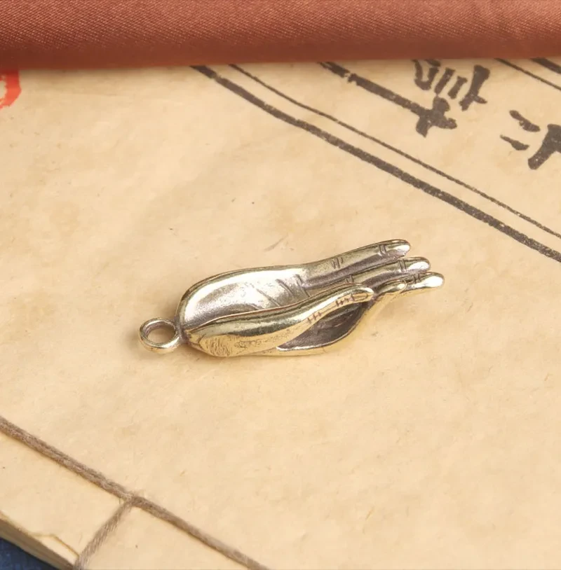 Brass Old Zen Heart Buddha Hand Creative Keychain Pendant
