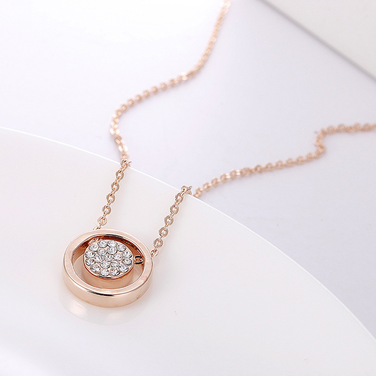 Simple Short Necklace With Rose Gold-plated Zircon Clavicle Chain