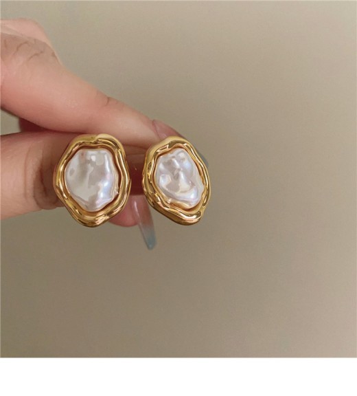 Irregular Pearl Edge Stud Earrings For Women