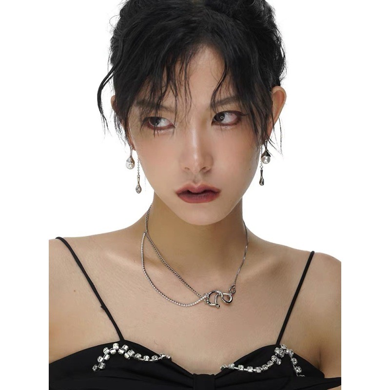 New Twist Necklaces Light Luxury Niche Design Simple And Cold Style