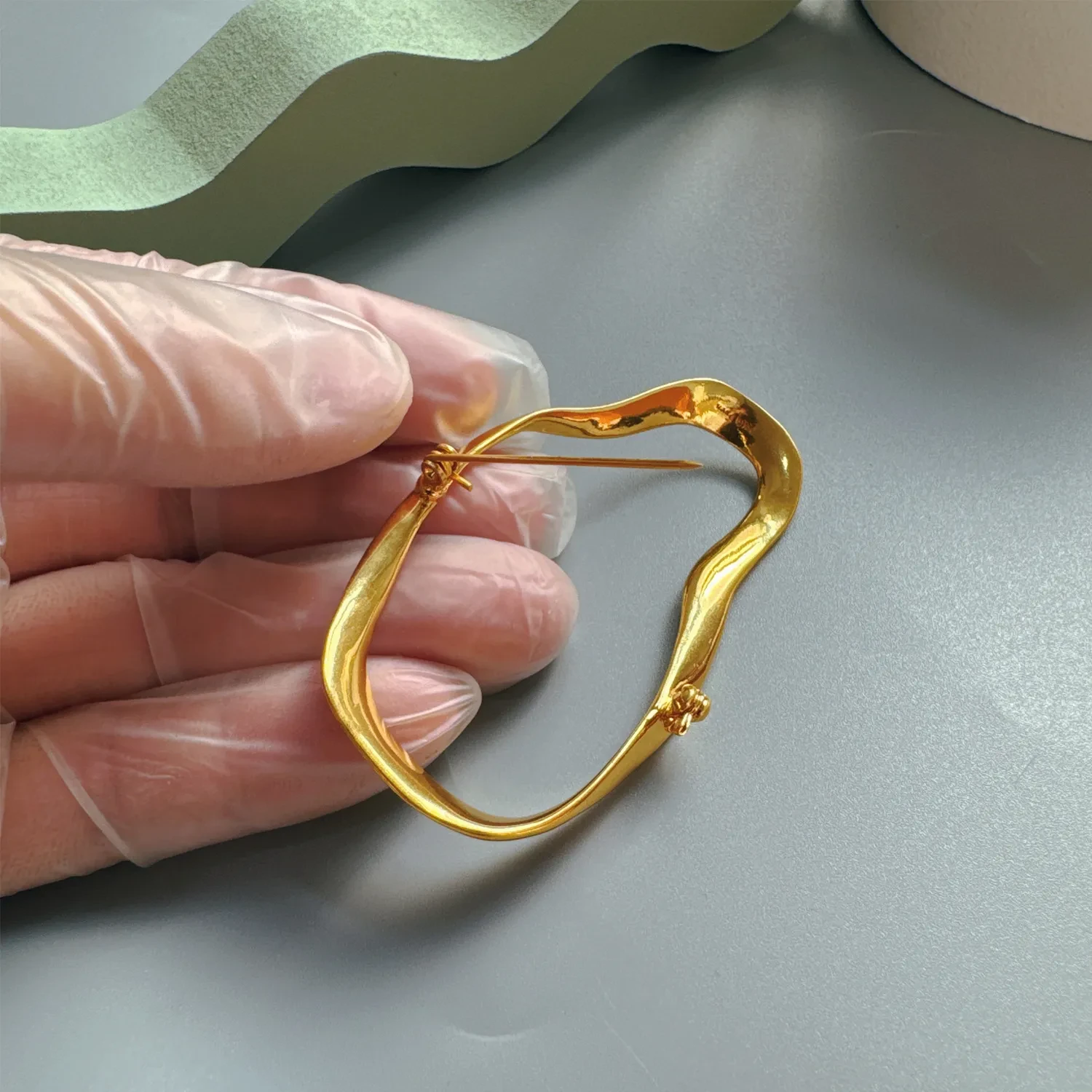 Affordable Luxury Fashion High-grade Irregular Brooch Gold British Retro Style