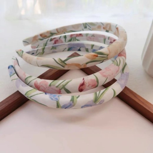 Women's Fashionable Simple And Versatile Going Out Thin Headband