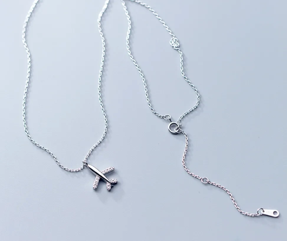 Temperament of diamond plane pendant