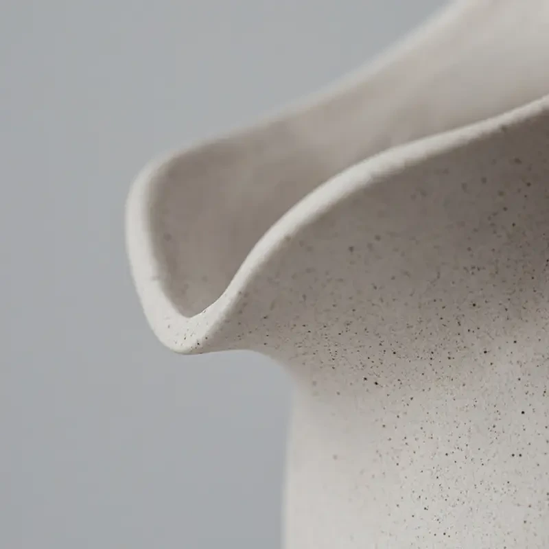 NJCHARMS Ceramic Kettle Vase 1pc