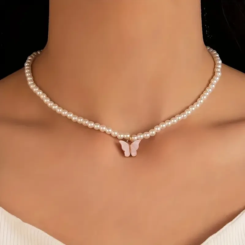Elegant Women's Faux Pearl Necklace with Pink Butterfly Pendant  Chic Alloy Clavicle Chain, Perfect for Weddings & Everyday Elegance
