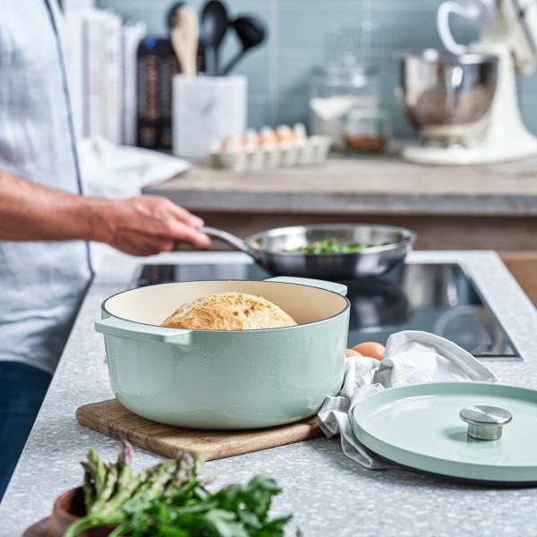 Pistachio Covered Round Casserole 26cm/5.2L - KitchenAid