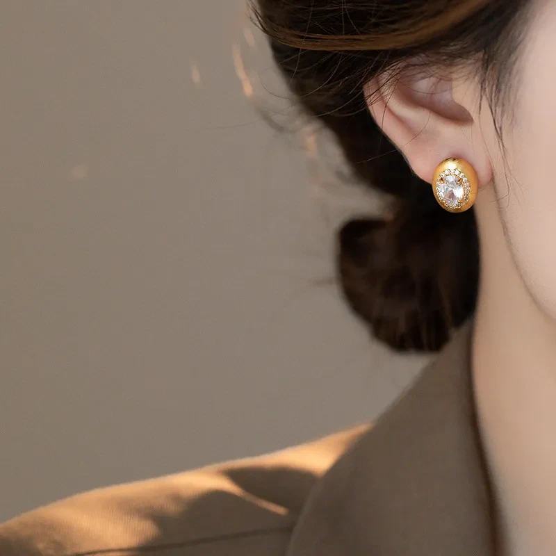 Silver Needle Micro Inlaid Zircon Brushed Geometric Ear Studs