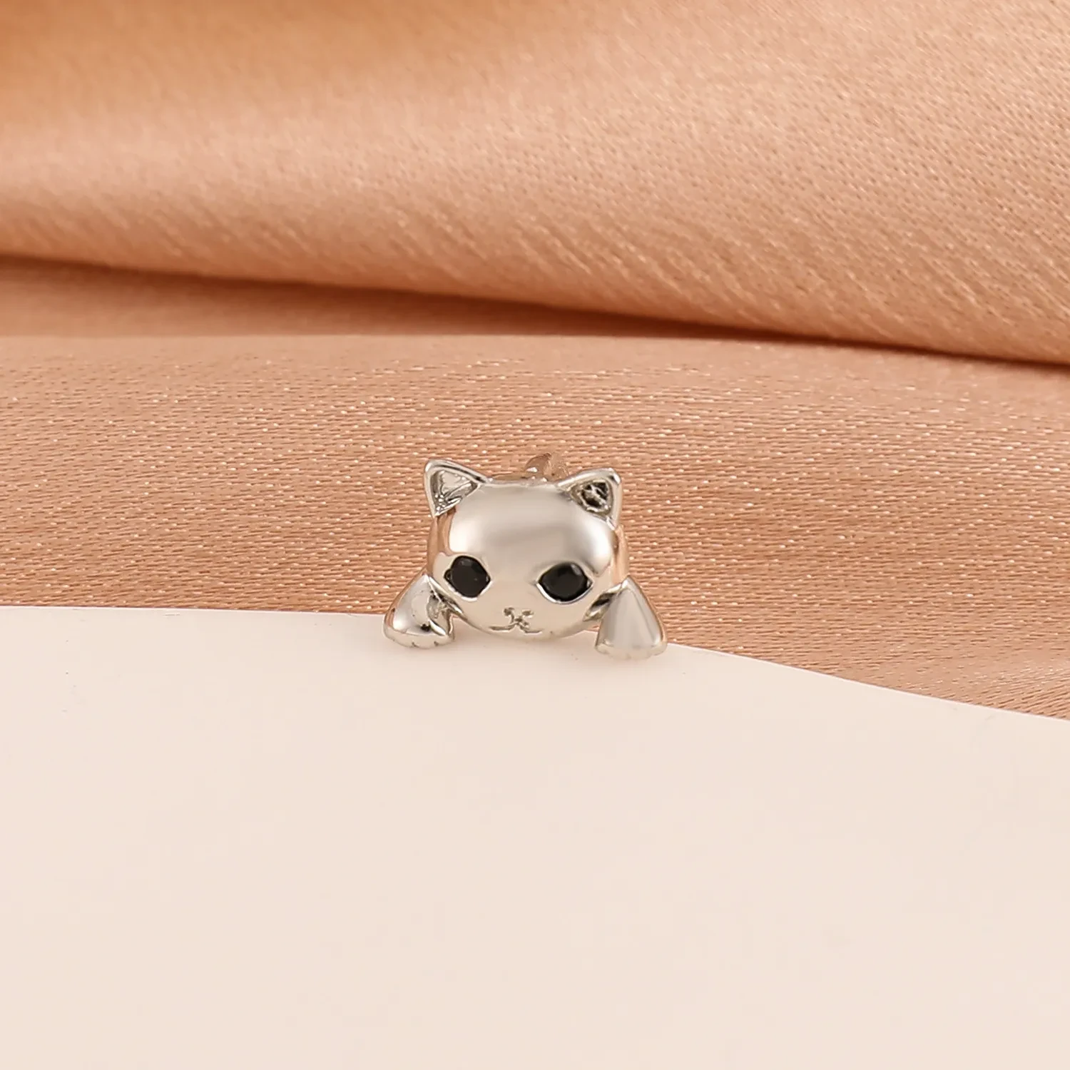 European And American Cute Cat Retro Fashion Minority Design Simple Cute Animal Earrings For Women