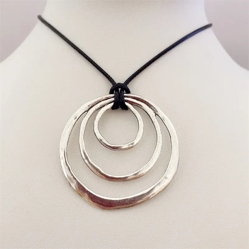 Simple Personality Hollow Circle Necklace Pendant