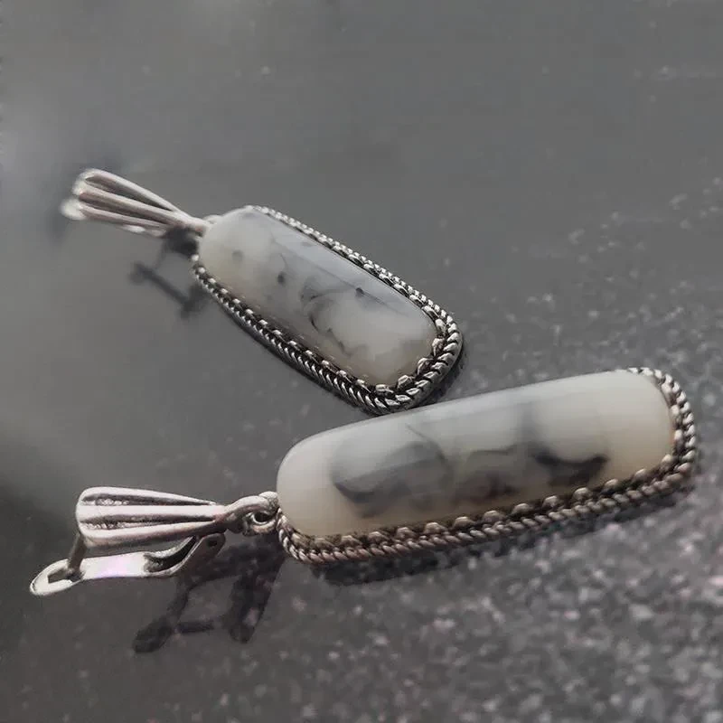 Chalcedony Natural Stone Earrings Small And Exquisite