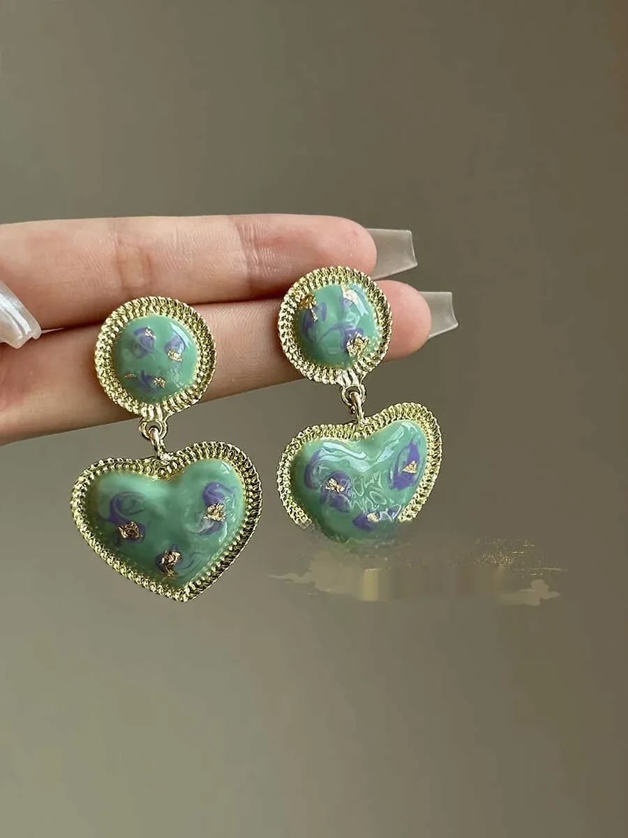 Romantic Exquisite French Retro Green Heart Stud Earrings