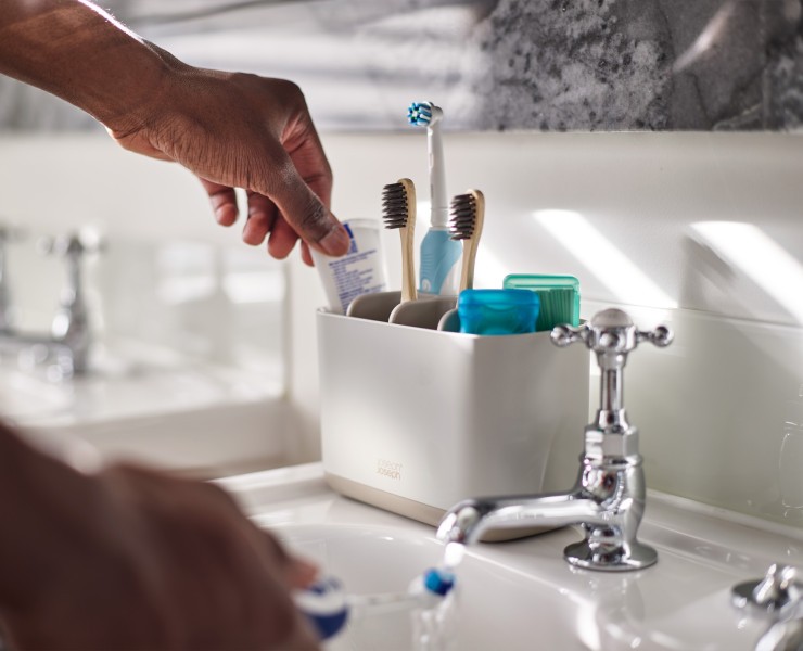 EasyStore Large Toothbrush Caddy - Ecru - Joseph Joseph