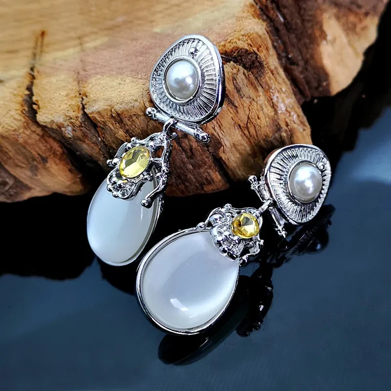 Fashion Exaggerated Moonstone Pearl Earrings