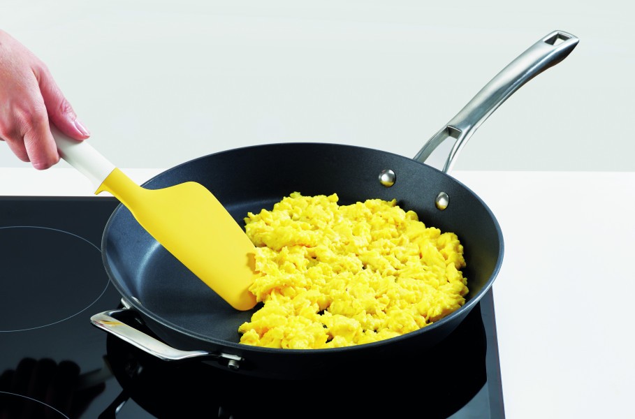 Elevate Egg Spatula - Joseph Joseph
