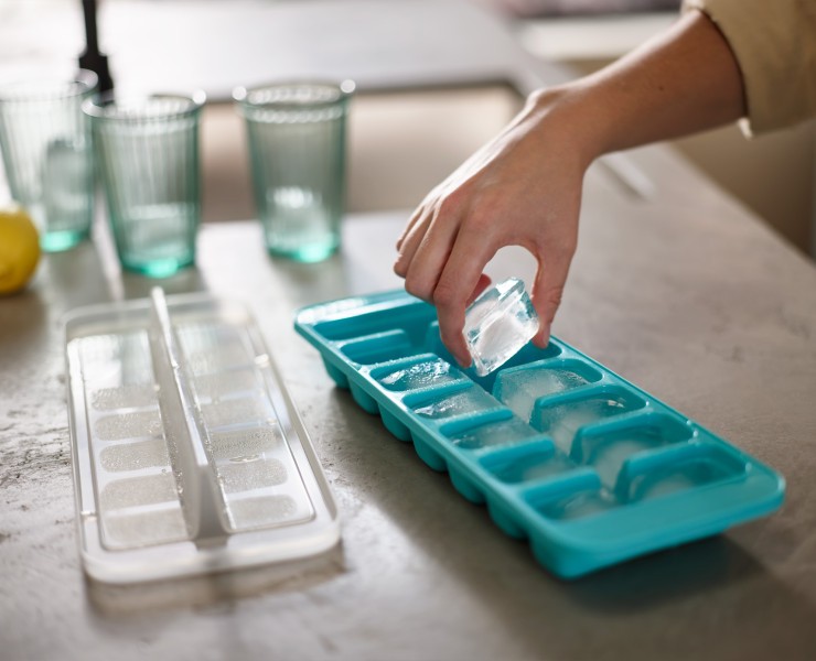 Flow Easy-fill Ice-cube Tray - Joseph Joseph