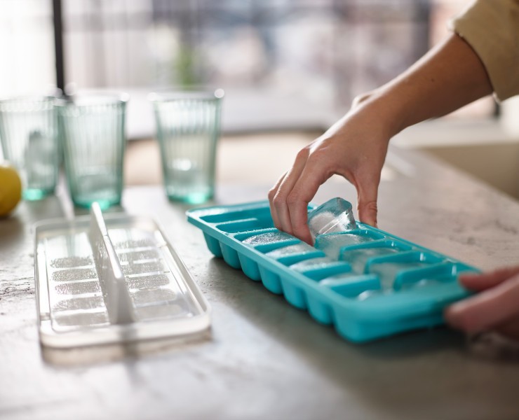Flow Easy-fill Ice-cube Tray - 2pk  - Joseph Joseph