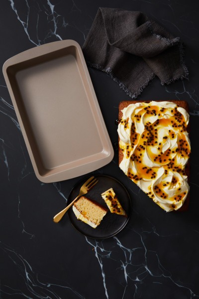 Ceramabake Rectangle Cake Pan 28x18cm - Stanley Rogers