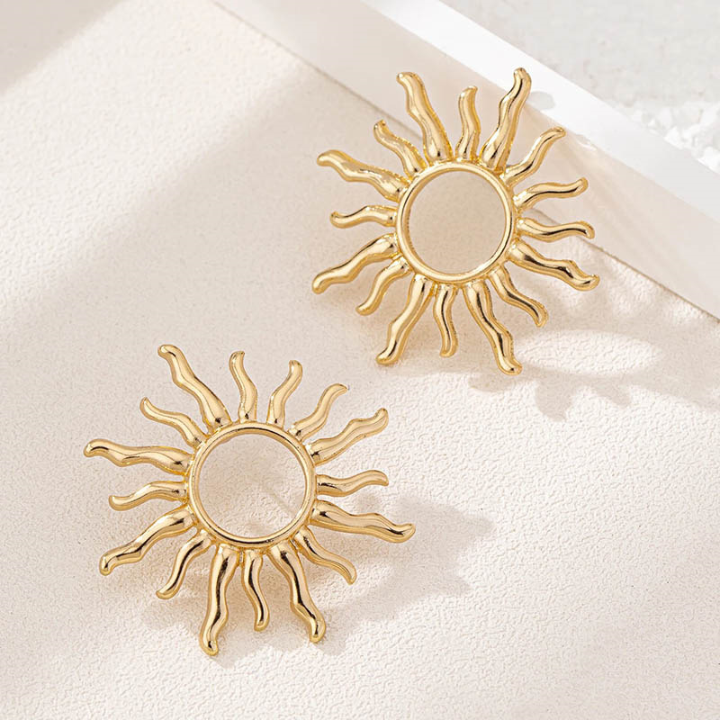 High Profile Retro Fashion SUNFLOWER Earrings For Women
