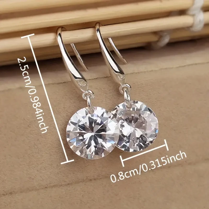 Elegant and Fashionable Round Synthetic Moissanite Earrings