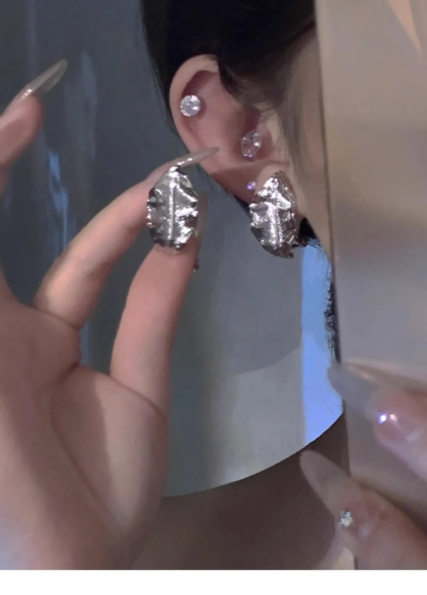 Metal Three-dimensional Leaf-shapepd Stud Earrings Women