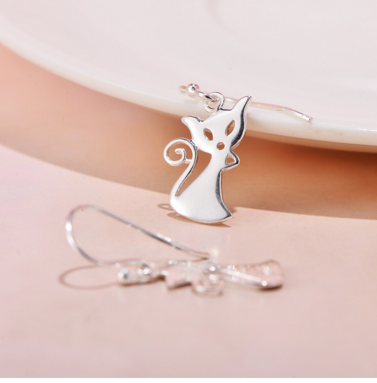 S925 Sterling Silver Simple And Stylish Personality Small Animal Cat Earrings