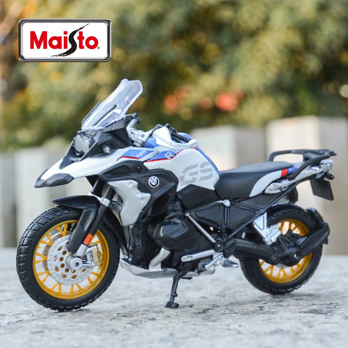 Maisto 1:18 BMW R1250 GS Die-Cast Motorcycle Model