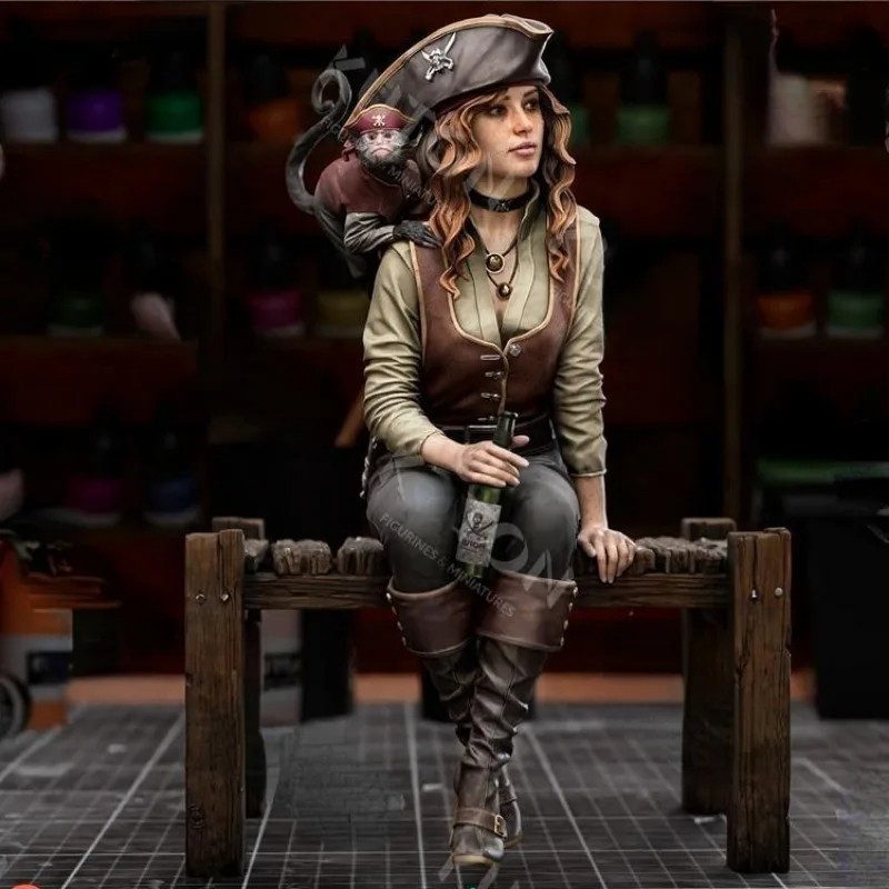 1/24 Scale Female Pirate Captain Lyra Resin Figure Assembled Model Kit