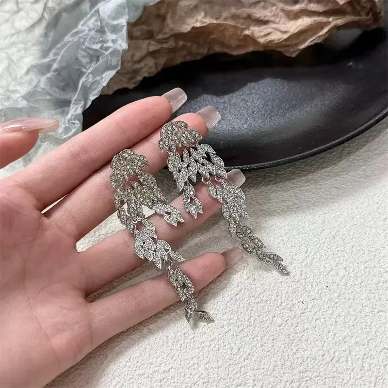 Autumn And Winter Light Luxury Leaves Tassel Long Earrings