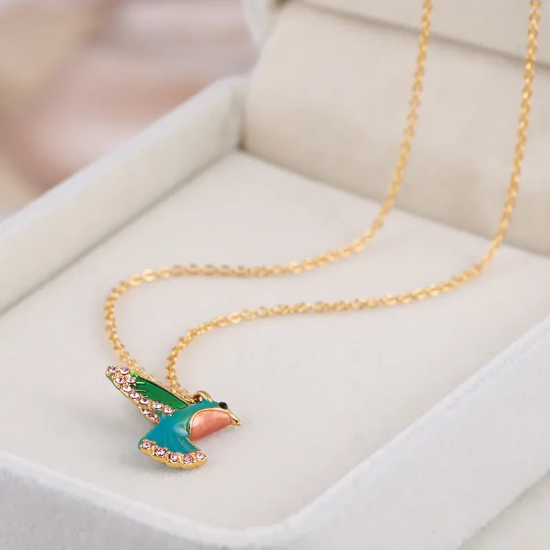 Colorful Diamond Three-dimensional Hummingbird Pendant