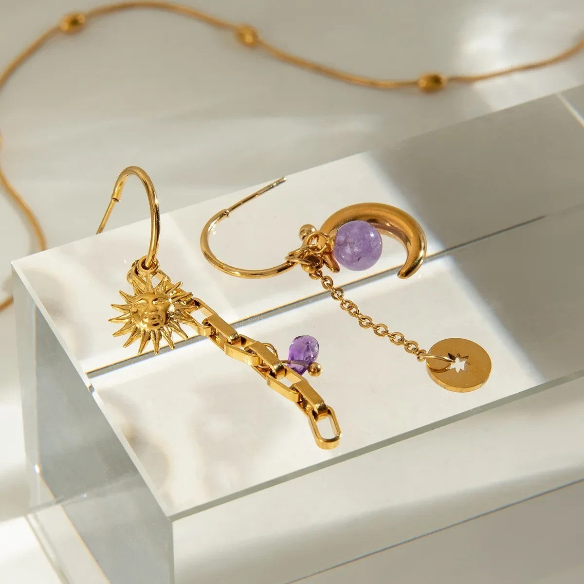 Natural Stone Hammer Pattern Sun Moon Ear Clip