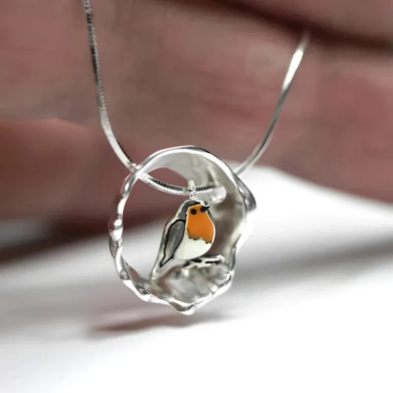 Fashion Creative Bird Hollow Pendant Necklace