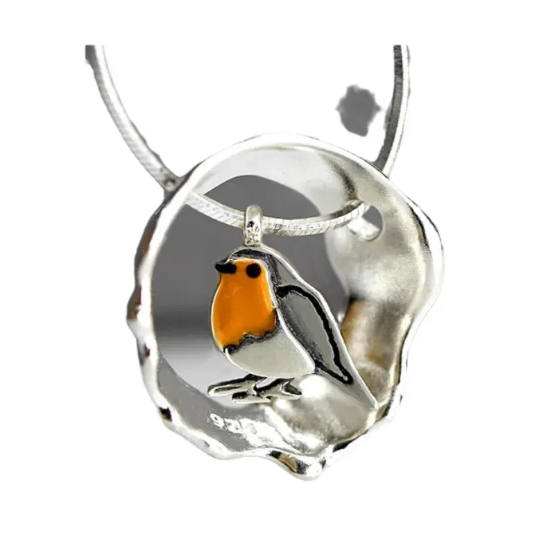 Fashion Creative Bird Hollow Pendant Necklace