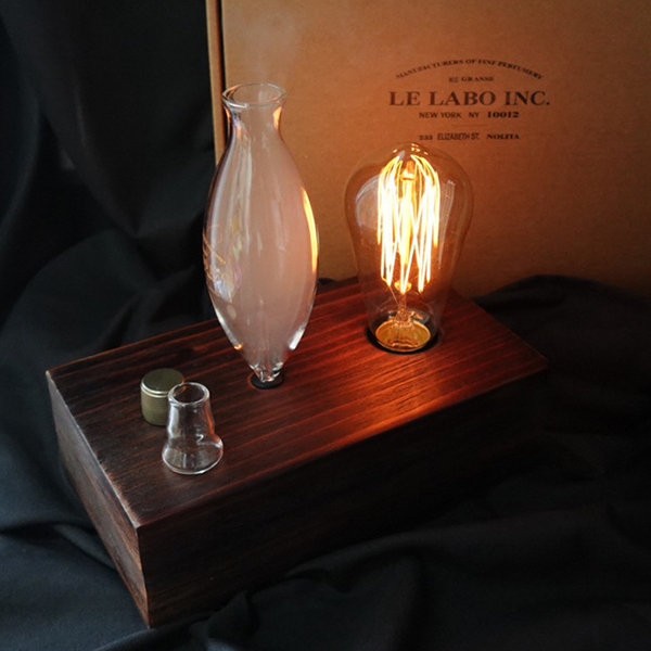 Vintage Aroma Diffuser - Ambient Lighting - Natural Wood Elegance