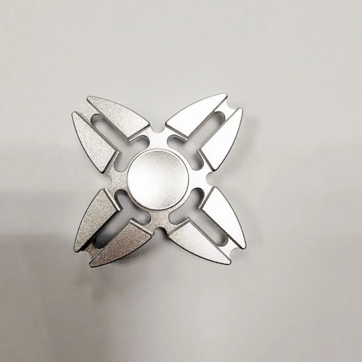 Fashion Personality Four-leaf Fingertip Gyro Toy