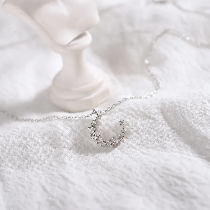 The irregular diamond necklace S925 Silver Crescent chain all-match female temperament clavicle simple Korea accessories