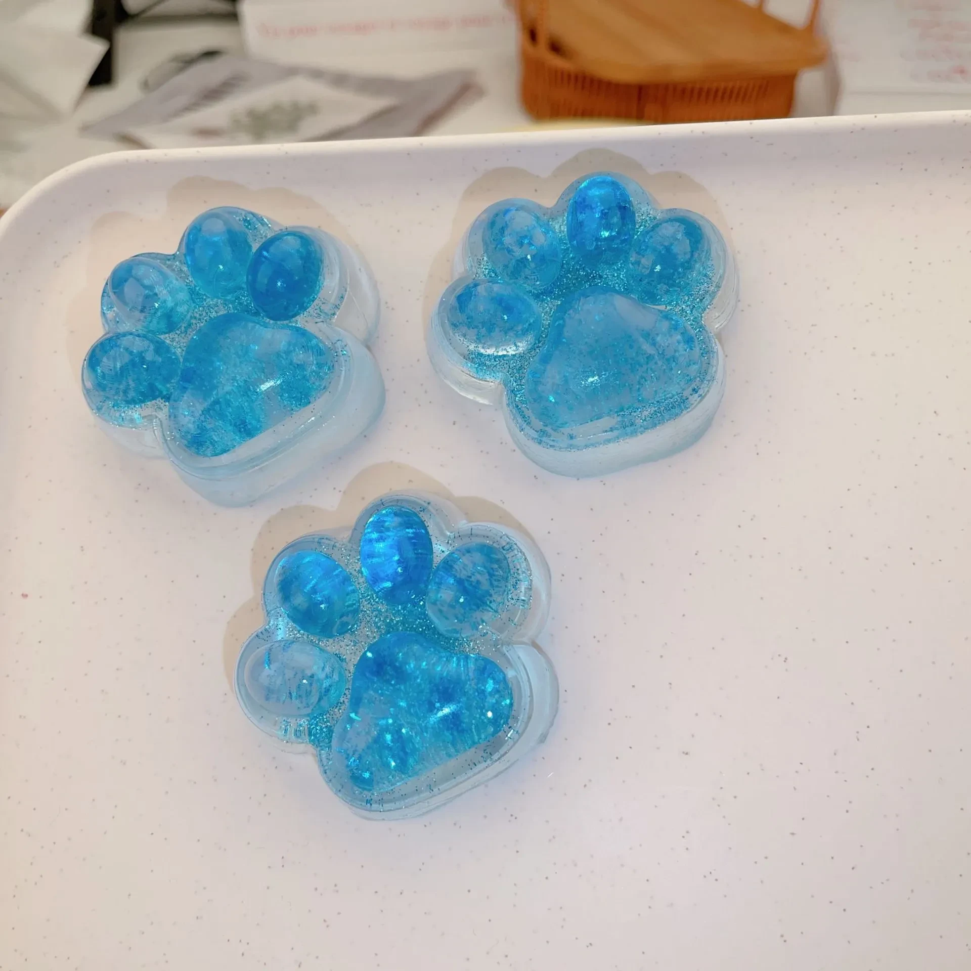 Icy Glitter Cat's Paw Decompression Toy