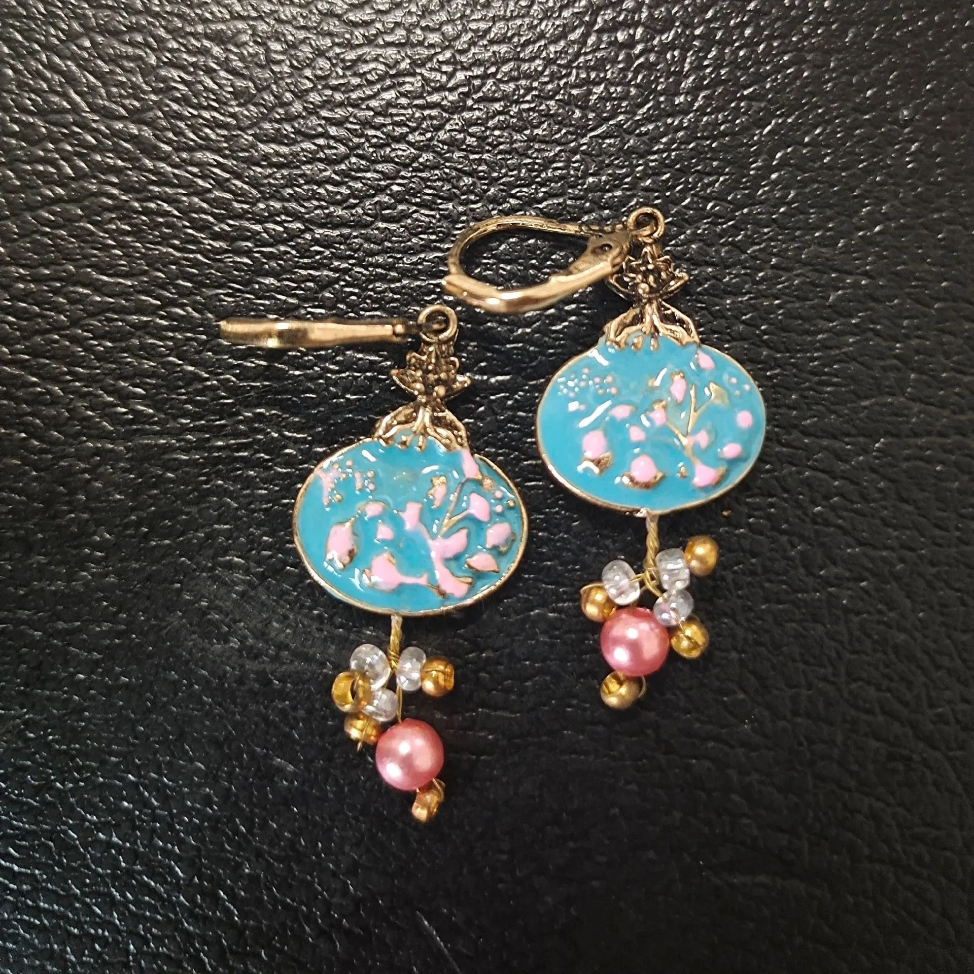 Exquisite and Beautiful Palace Retro Plum Blossom Branch Earrings Once Filled with Feminine Charm Temperament Fashion Jewelry