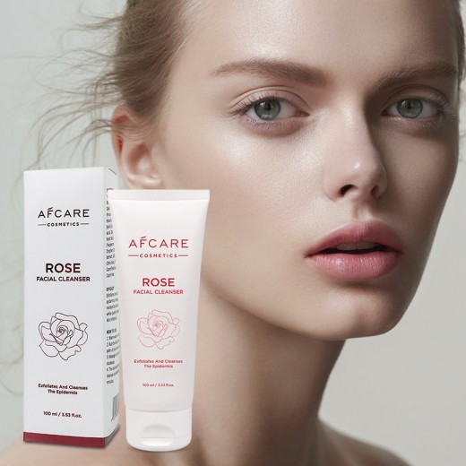 Rose Facial Cleanser Mild And Not Tight Hydrating