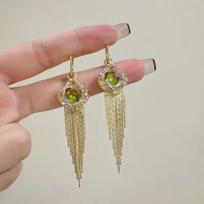 Elegant Golden Tassel Earrings with Sparkling Synthetic Zirconia Stones  Perfect for Parties, Everyday Fashion, and Gift-Giving