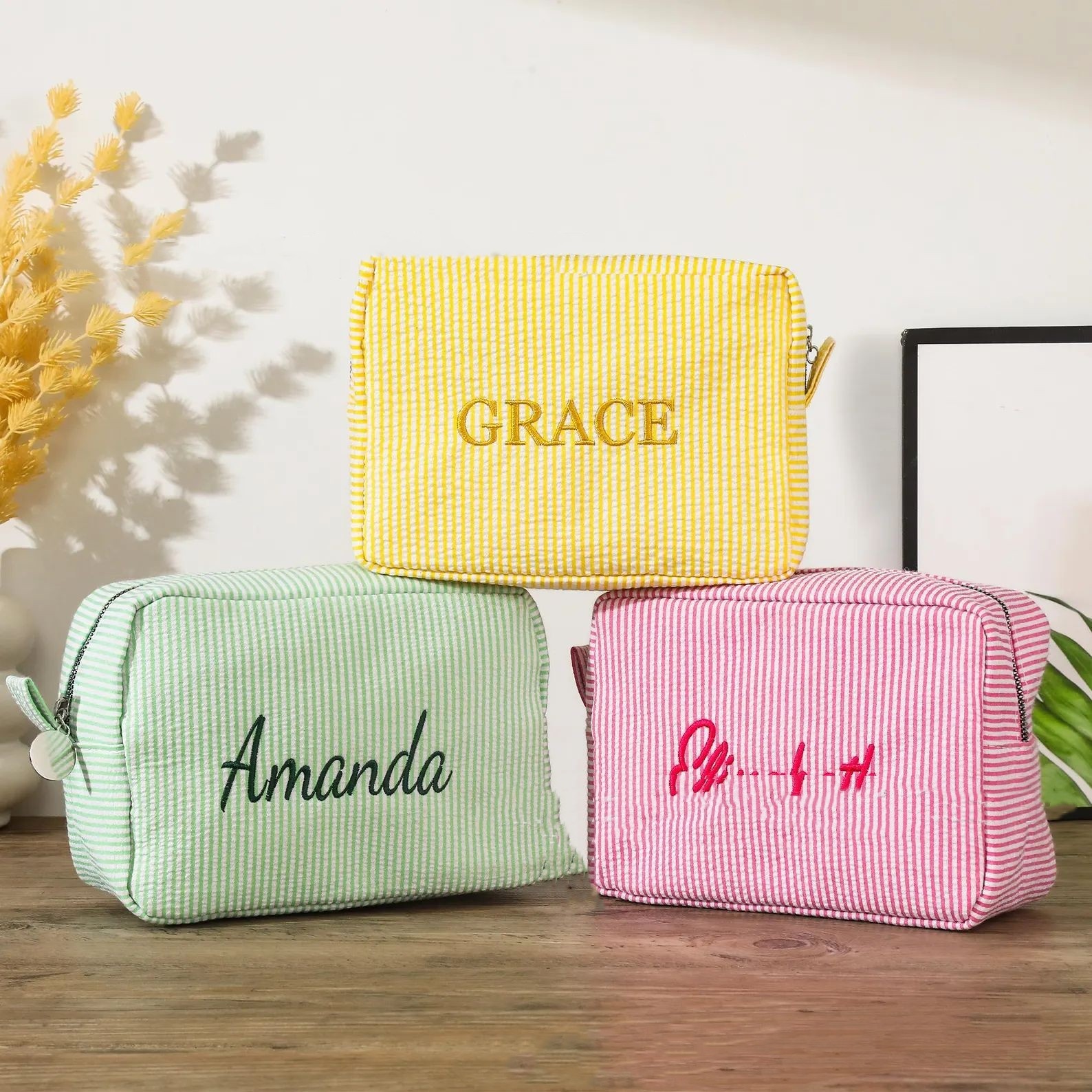 Personalized Embroidered Striped Bubble Yarn Makeup Bag
