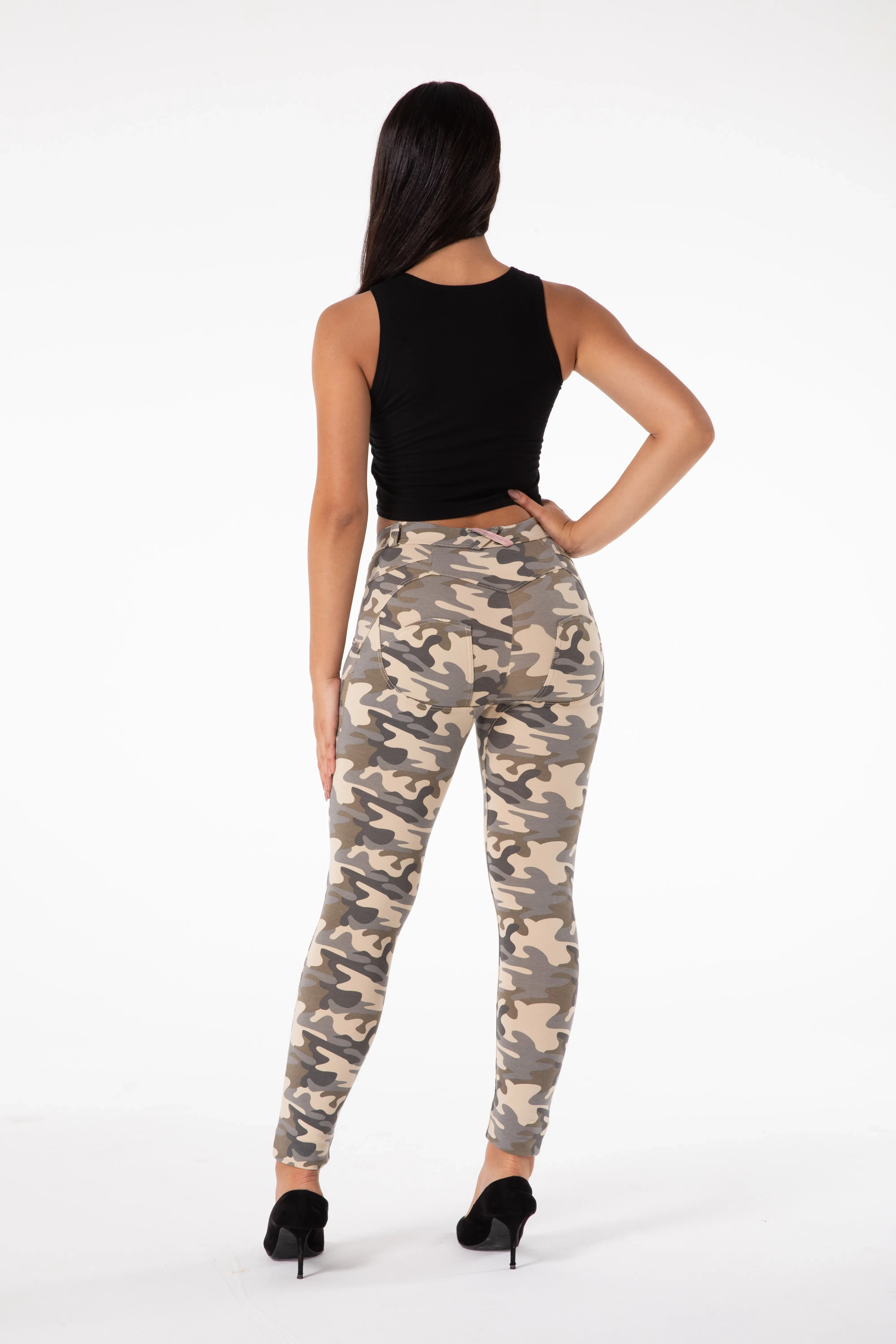 Plus Size Camo Leggings
