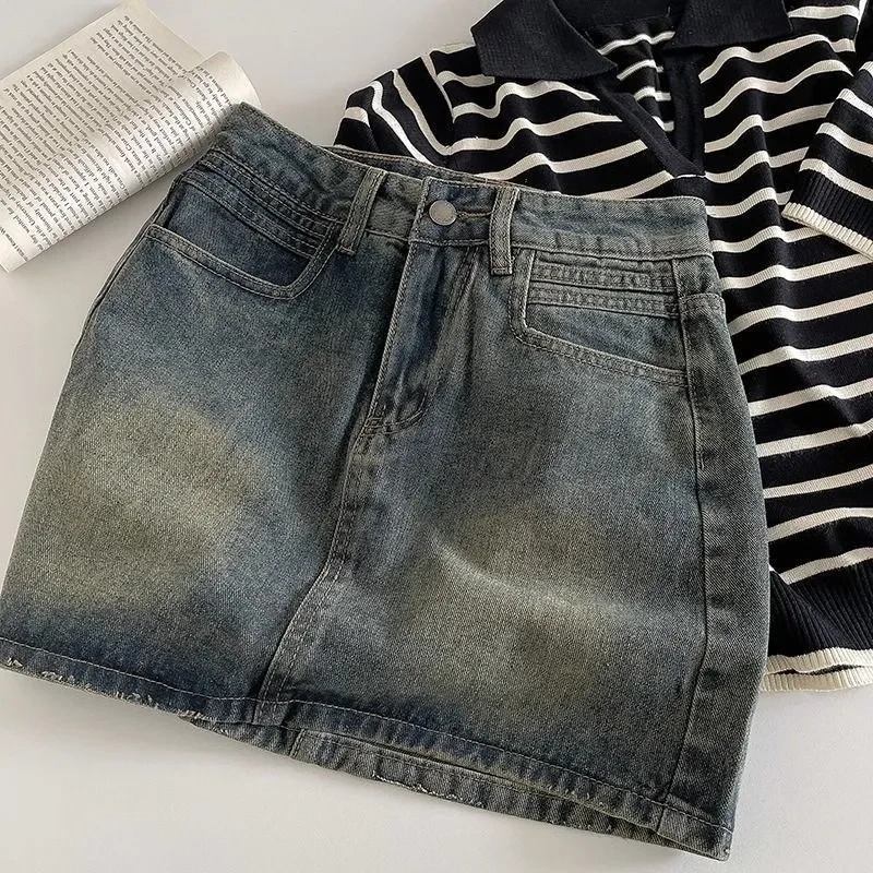 Plus Size Midi Skirt With Pockets